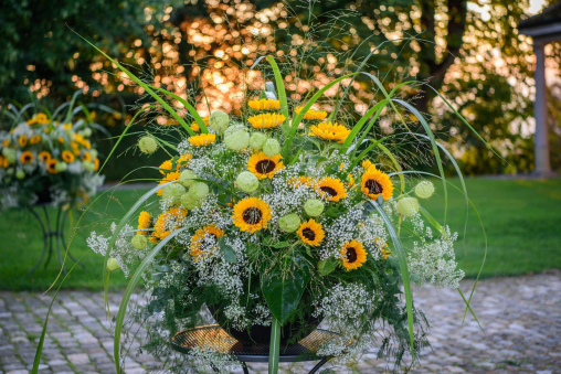 Blumen-Schloss-Wyl-August-2019-Sonnenblumengesteck.jpg